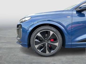 Audi Q6 E-tron S Line Performance — photo 8