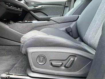 Audi Q6 E-tron S Line Performance — photo 11