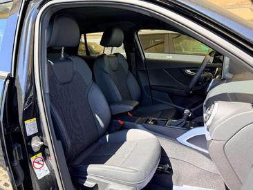 Audi Q2 S Line Edition 35 TDI — photo 10