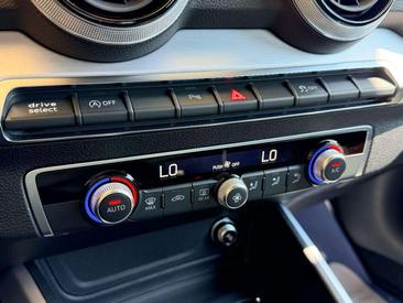 Audi Q2 S Line Edition 35 TDI — photo 19