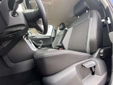 Volkswagen T-Roc TSI — photo 8