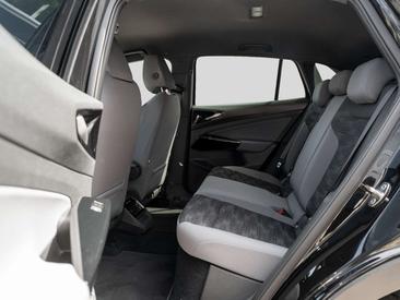 Volkswagen ID.4 Pro Performance — photo 7