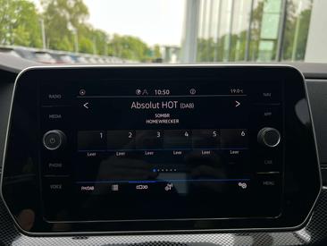 Volkswagen T-CROSS R-Line — photo 13