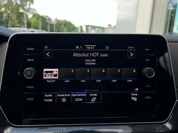 Volkswagen T-CROSS R-Line — photo 14