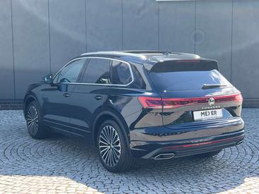Volkswagen Touareg TDI 4Motion Elegance — photo 3