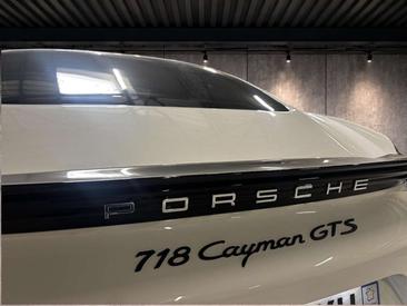 Porsche 718 Cayman GTS — photo 16