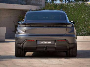 Porsche Macan 4S — photo 7