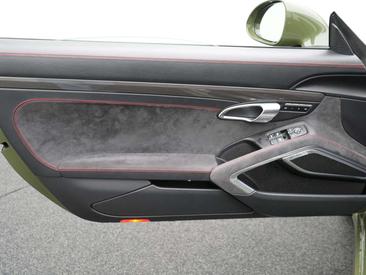 Porsche 991 GTS — photo 22