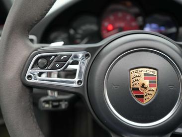 Porsche 991 GTS — photo 27