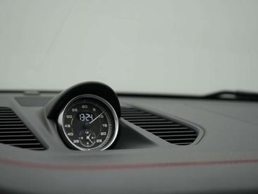 Porsche 991 GTS — photo 29