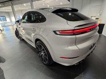 Porsche Cayenne III Turbo — photo 5