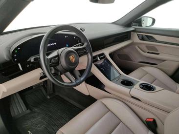 Porsche Taycan 4S — photo 8