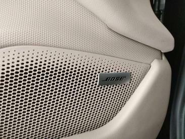 Porsche Taycan 4S — photo 27