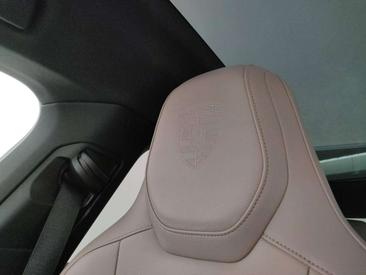 Porsche Taycan 4S — photo 29