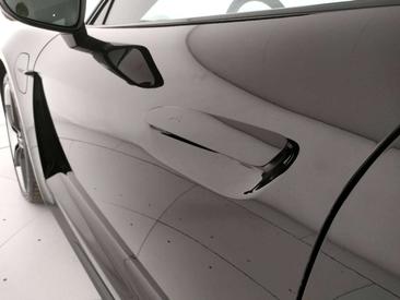 Porsche Taycan 4S — photo 35