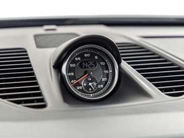 Porsche 991 I GTS — photo 10