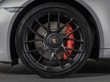 Porsche 991 I GTS — photo 25