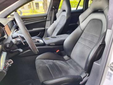 Porsche Panamera II GTS — photo 14