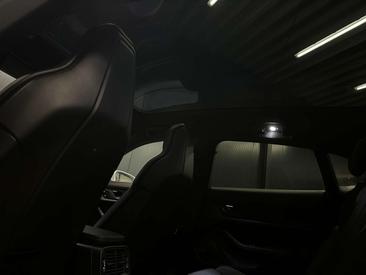 Porsche Taycan — photo 8
