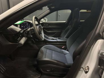 Porsche Taycan — photo 15