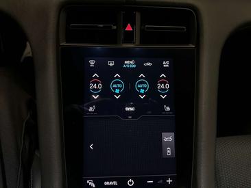 Porsche Taycan — photo 20