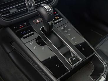 Porsche Macan Electrique T — photo 12