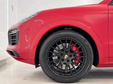 Porsche Cayenne III GTS — photo 11