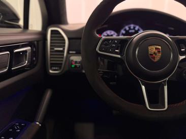 Porsche Cayenne III GTS — photo 15