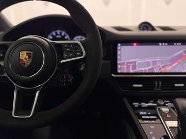 Porsche Cayenne III GTS — photo 16