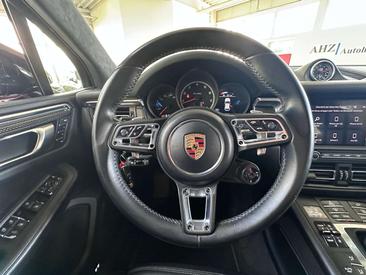 Porsche Macan Electrique Turbo — photo 16