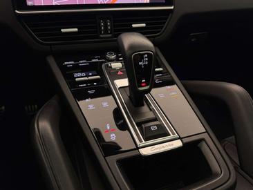 Porsche Cayenne III GTS — photo 27