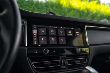 Porsche Macan Electrique Base — photo 15