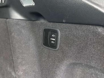 Porsche Macan Electrique Turbo — photo 22