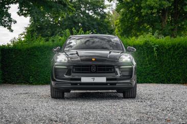 Porsche Macan Electrique Base — photo 24