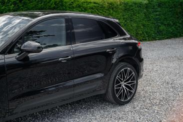 Porsche Macan Electrique Base — photo 26