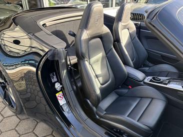 Porsche 992 I Carrera 4 — photo 16