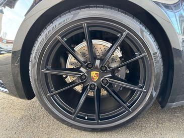 Porsche 992 I Carrera 4 — photo 18