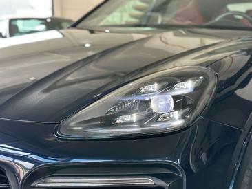 Porsche Cayenne III Platinum Edition — photo 13