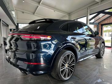 Porsche Cayenne III Platinum Edition — photo 16