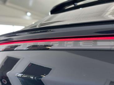 Porsche Cayenne III Platinum Edition — photo 26