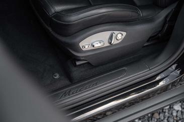 Porsche Macan Electrique Base — photo 7