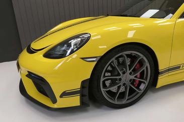 Porsche 718 Cayman GT4 — photo 28