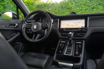 Porsche Macan Electrique Base — photo 10