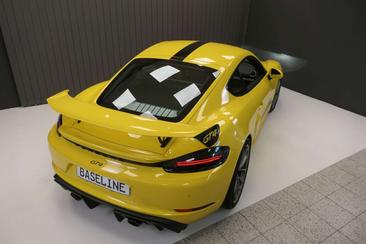 Porsche 718 Cayman GT4 — photo 29