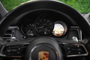 Porsche Macan Electrique Base — photo 12