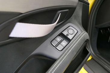 Porsche 718 Cayman GT4 — photo 44