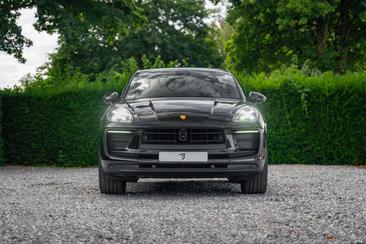 Porsche Macan Electrique Base — photo 24