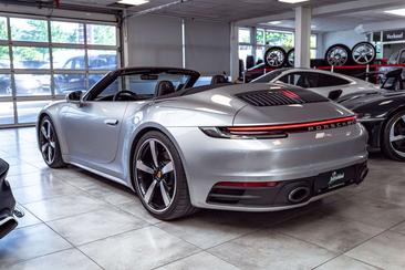 Porsche 992 I Carrera 4S — photo 6