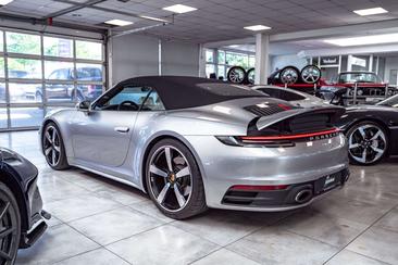 Porsche 992 I Carrera 4S — photo 7