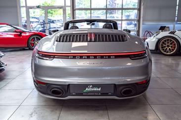 Porsche 992 I Carrera 4S — photo 8